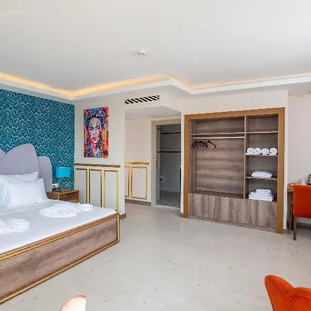 Mayla Golden Horn Istambul